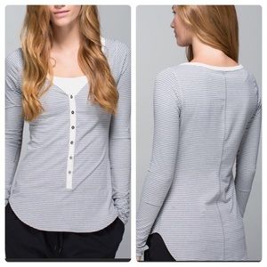 🍋 Lululemon Awesoma Henley Long Sleeve!